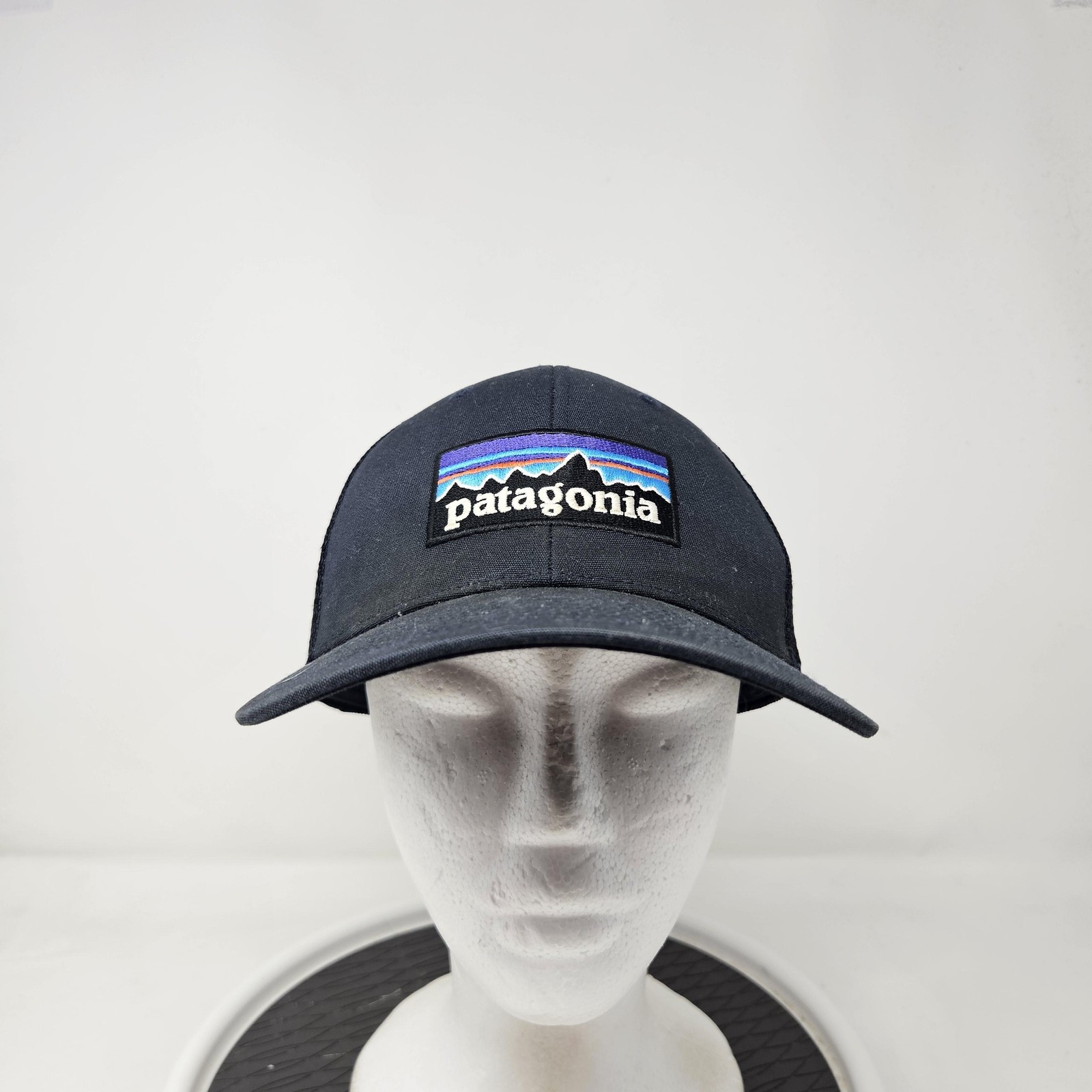 Patagonia Hat Cap Snap Back Black Mesh Trucker Patch Mens Outdoor Logo