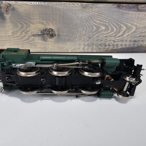 Mehano HO Scale 2-6-0 Southern Steam Mogul Locomotive # 145 w/Tender UNTESTED - Picture 10 of 10