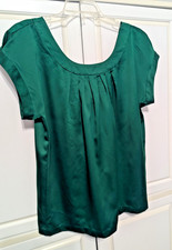 Banana Republic Top Blouse Shirt Large Emerald Green Satin Cap Sleeve Tie Bow