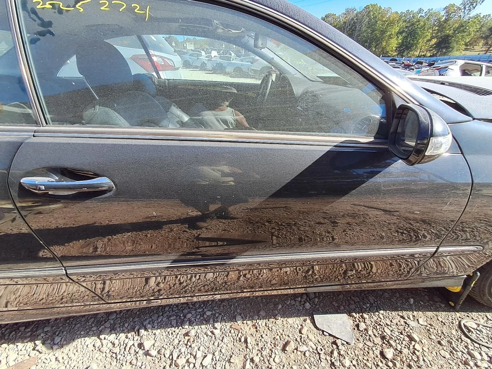 Used Front Right Door Assembly Front fits: 2004 Mercedes-benz Mercedes clk 209 T Foto 2 de 4