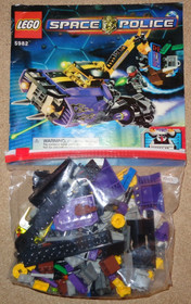 Lot of Complete LEGO Space Police Set 5980 Squidman's Pitstop 5982 Smash N Grab