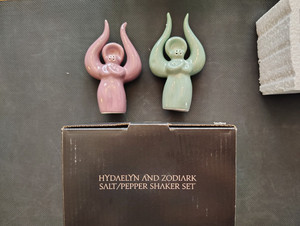 RARE Final Fantasy XIV Endwalker Hydaelyn & Zodiark Salt/Pepper Shakers