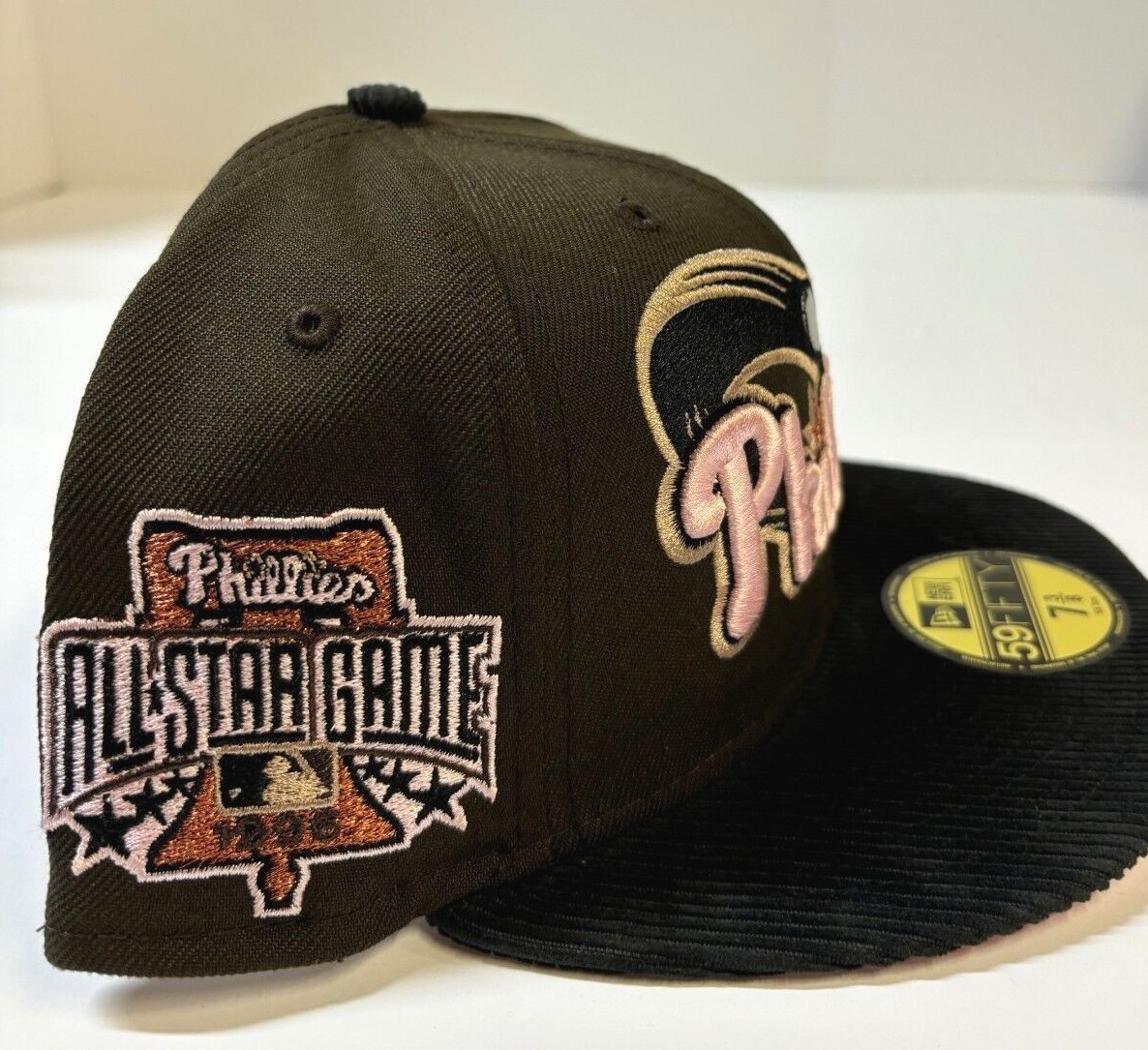 New Era Philadelphia Phillies 'Black Cord' 9FORTY A-Frame Corduroy Sna | Culture Kings US