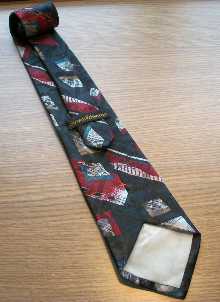 Corbata abstracta negra, roja y azul para hombre Steven Edwards 57" L x 3,5" W (D580) Foto 3 de 4