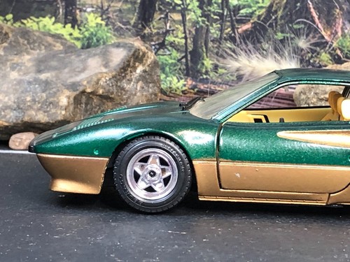 Imperfect 1:24 BURAGO Italy Diecast GREEN & GOLD FERRARI GTO 1984 No Box AS-IS - Picture 3 of 24