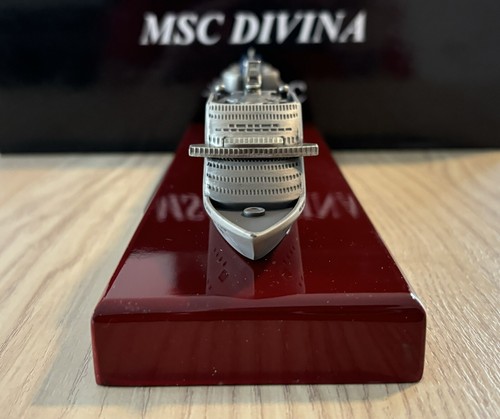 MSC DIVINA - MEGA Kreuzfahrtschiff - Schiffsmodell Modell - OVP - Bild 4 von 9