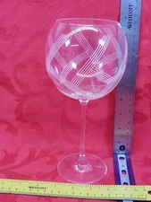 Mikasa Expressions Cheers Balloon Wine Glasses 24.5 oz Goblet Slashes