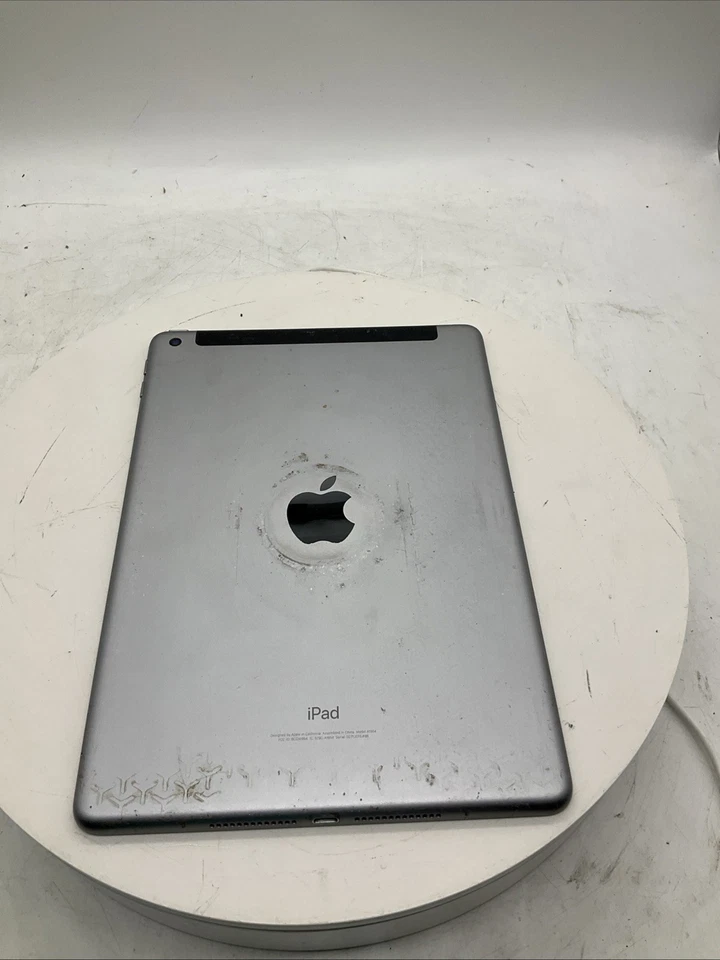 Apple iPad (6th Generation) A1954 32GB Good Condition, Gray, UNLOCKED Scuff Body - Image 2 of 4