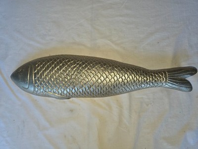 Fish Wall Decor Cast Metal 5.75'' x 23.25 x 1.25''(14.6cm x 59.1cm x 3.1cm)