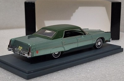 Chrysler Imperial Sedan 1975 4 Door Version 1, 2 Tons Green Met 1