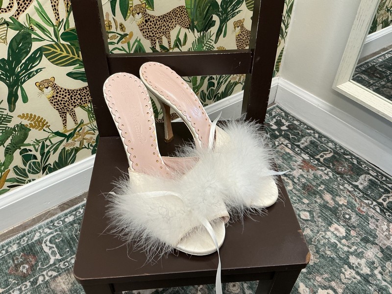 Agent Provocateur shoes 10.5 white satin Pom Pom Mule