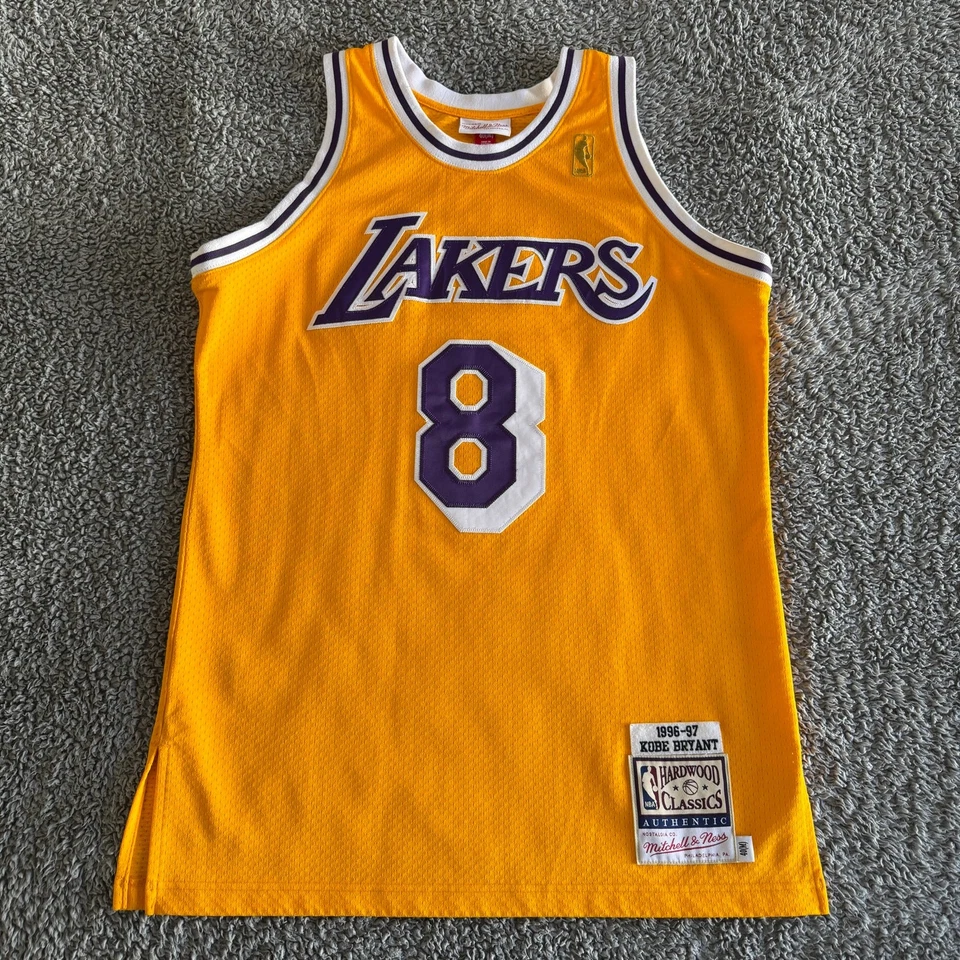 Authentic Kobe Bryant Mitchell & Ness NBA Los Angeles Lakers Rookie Jersey M 40 - Image 2 of 4