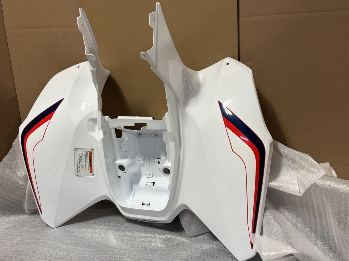 06-26 HONDA 250EX OEM REAR WHITE FENDER PLASTIC WHITE TRX 250X 250