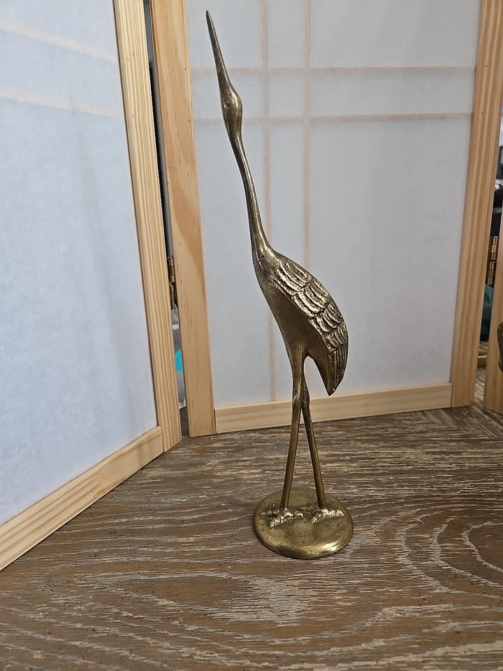 Estatuilla de grúa de latón 2 Foto 4 de 4