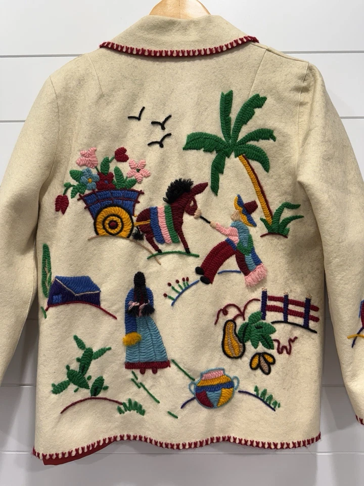 Pristine Vintage McCalls Embroidered Mexican Tourist Jacket - Image 3 of 4
