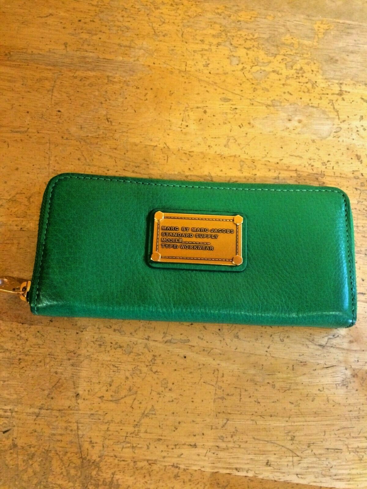 marc jacobs zip around wallet