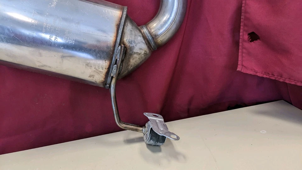 2011-2014 Porsche Cayenne OEM RH Exhaust 00004330291 Audi Q7 VW Touareg 3.0 - Image 4 of 4