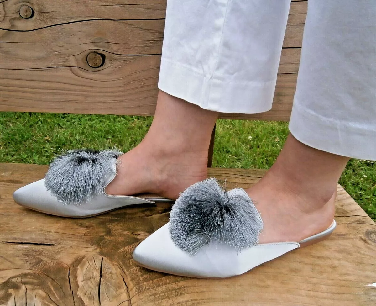 Pom pom slip shop on shoes