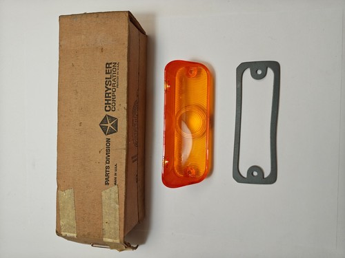 1968 Chrysler Front Left Side Directional Lamp Light Lens W/ Gasket 2853753 NOS - Picture 3 of 9