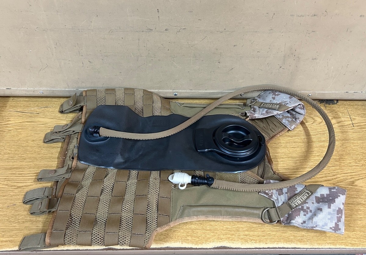 GENUINE VERY RARE USMC CAMELBAK DELTA-5 TACTICAL VEST MARPAT