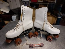 VTG Chicago White Leather Roller Skates Size 6 Gently Used ESTATE FIND 