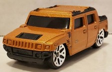 Maisto 2001 Hummer H2 Concept 1/64 Gold