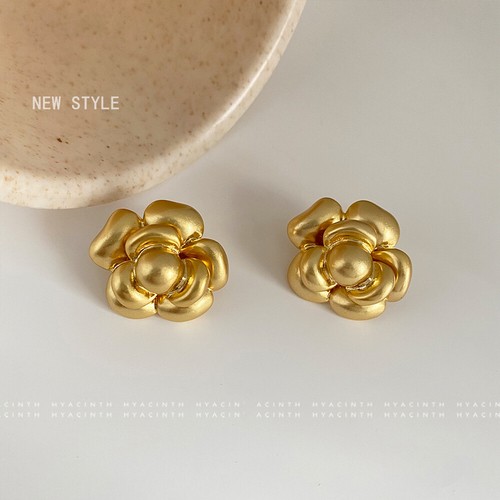 Vintage Style Gold Flower Ear Stud French Camellia Earrings for Women - Picture 2 of 9