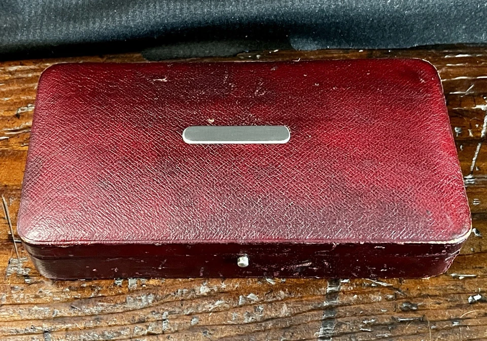 Maquinillas de afeitar rectas antiguas GEORGE BUTLER & Co. de 7 días + vitrina. Sheffield siglo XIX Foto 2 de 4