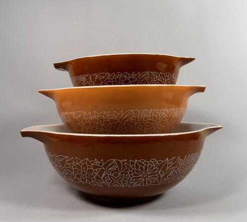 VTG Pyrex Woodland Nested Cinderella Bowls 444, 443, 442. Ships Free. Great Cond