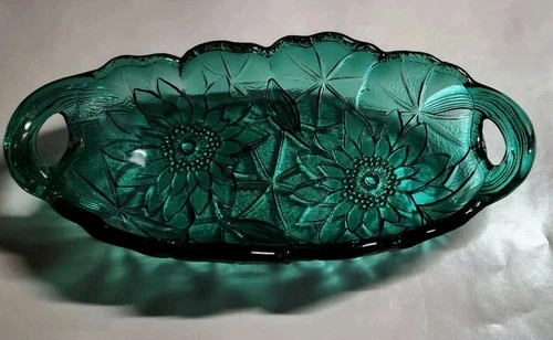 Vintage Anchor Hocking Emerald Green Glass Handled Dish Relish Tray Candy Nuts