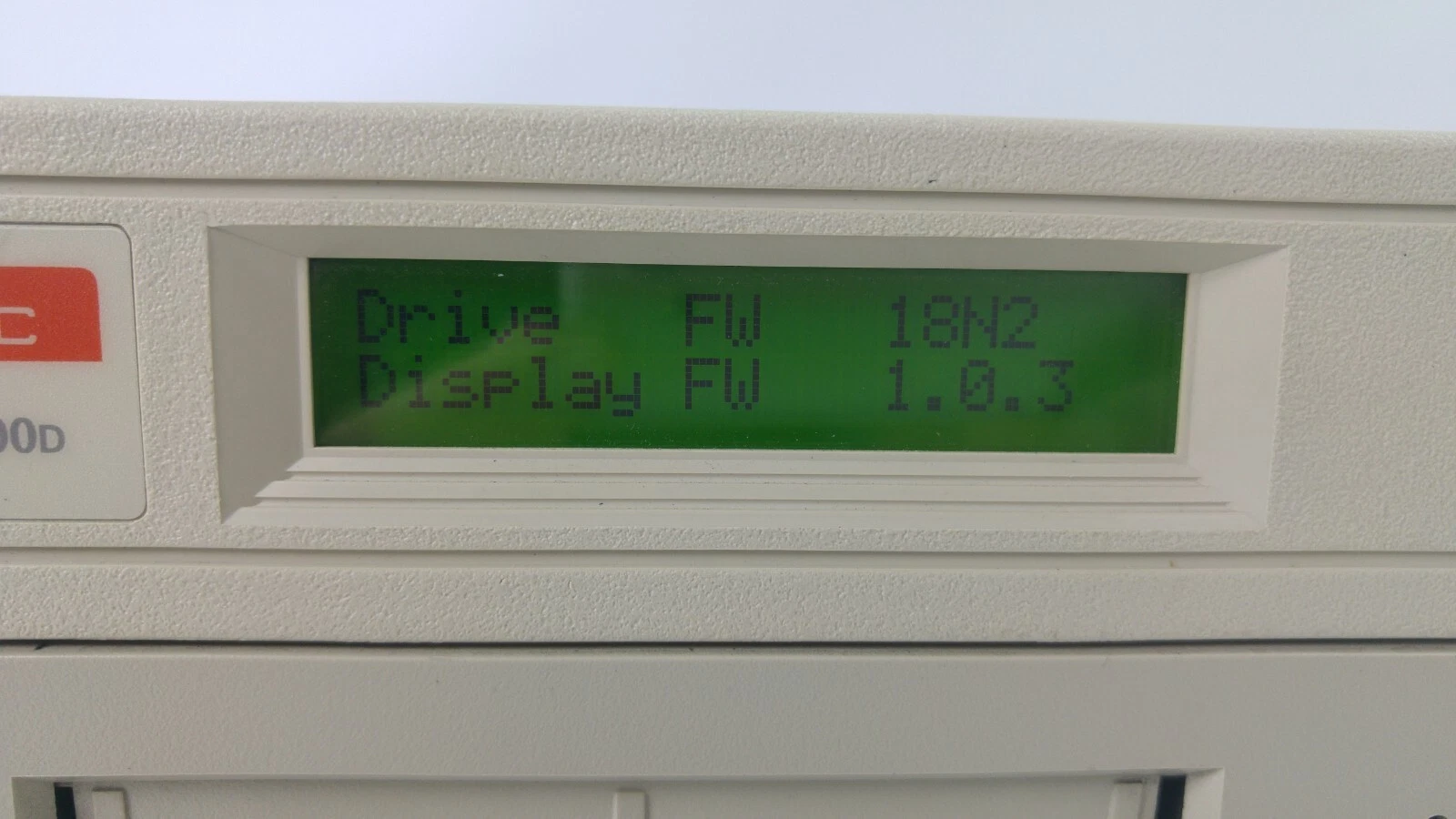 LTO200D display showing Drive FW 18N2 and Display FW 1.0.3