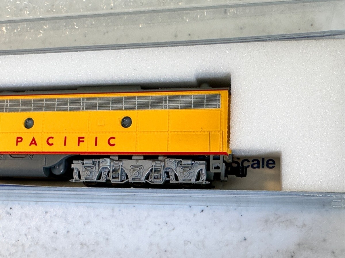 KATO E8/9 A+A LOCOMOTIVE SET Nスケール KATO N SCALE 176-266 UNION PACIFIC E8/9 A LOCOMOTIVE ENGINE