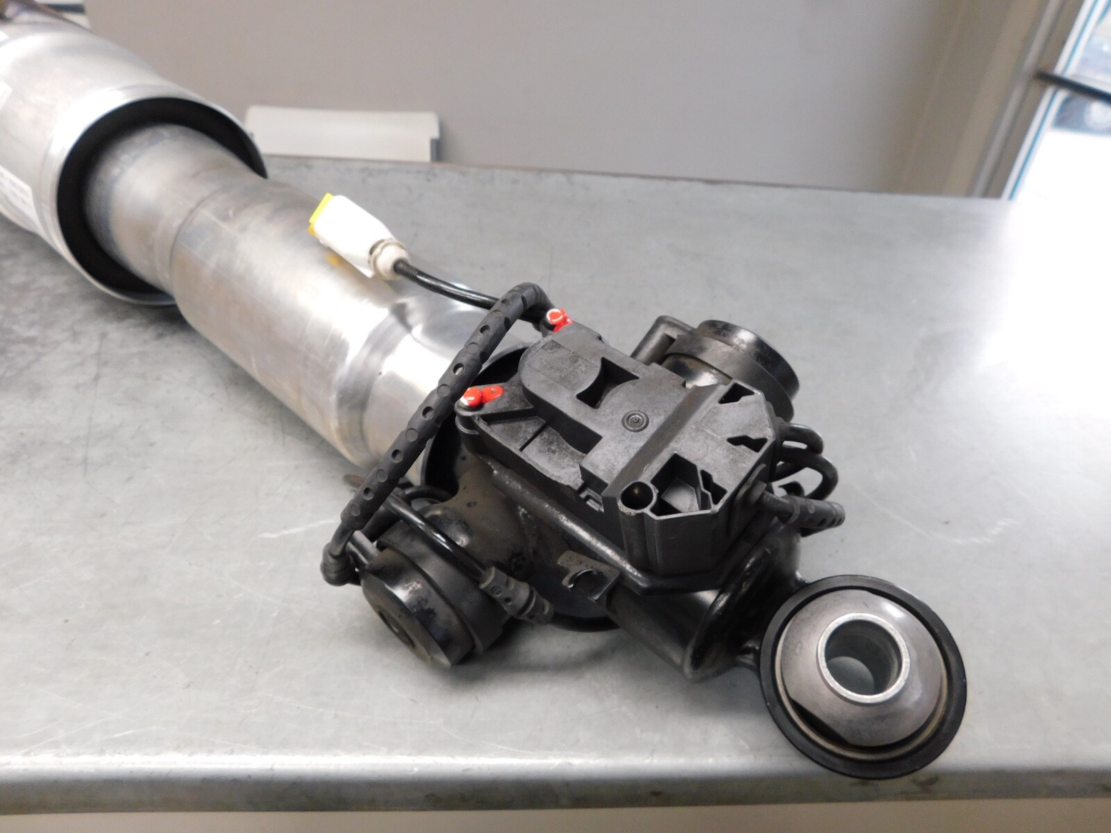 2010-2020 Rolls Royce Ghost Left Rear Air Suspension Strut Genuine 37126795873