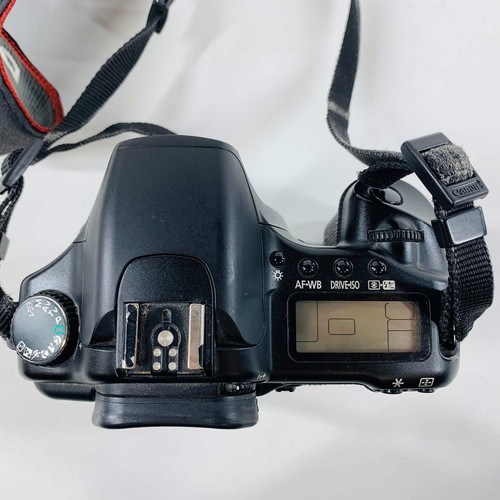 Canon EOS 30D 8.0MP Digital SLR - Picture 7 of 9