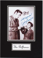 THE RIFLEMAN  8x10 REPRINT PHOTO & REPRINT AUTOGRAPH ON GLOSSY PHOTO PAPER