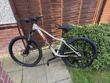Girl-Teen Bicycle (Ages 12–18) – Excellent Condition, Barely Used