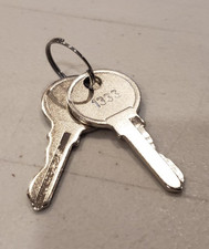 Middle Atlantic KEY-1333 Front/Rear Door Key Pair 