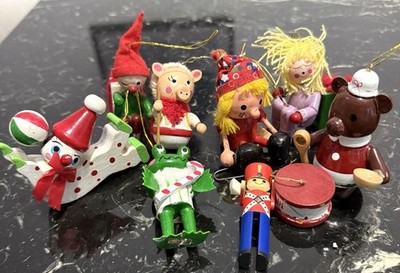 Christmas Tree Wooden Ornaments lot 9 T Piggy Bear Frog Elf Clown Pinocchio Drum