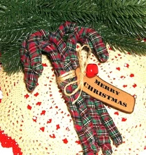 Primitive bowl fillers fabric wrapped candy canes #B--set of 6--green/red plaid