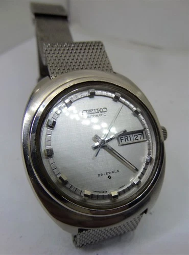 Vintage Men's Seiko Day Date Wrist Watch 25 Jewel Automatic 5606-7170 Running