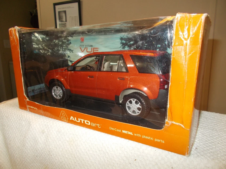 NUEVO AUTO ART 2002 SATURN VUE ESCALA 1/18 Foto 4 de 4