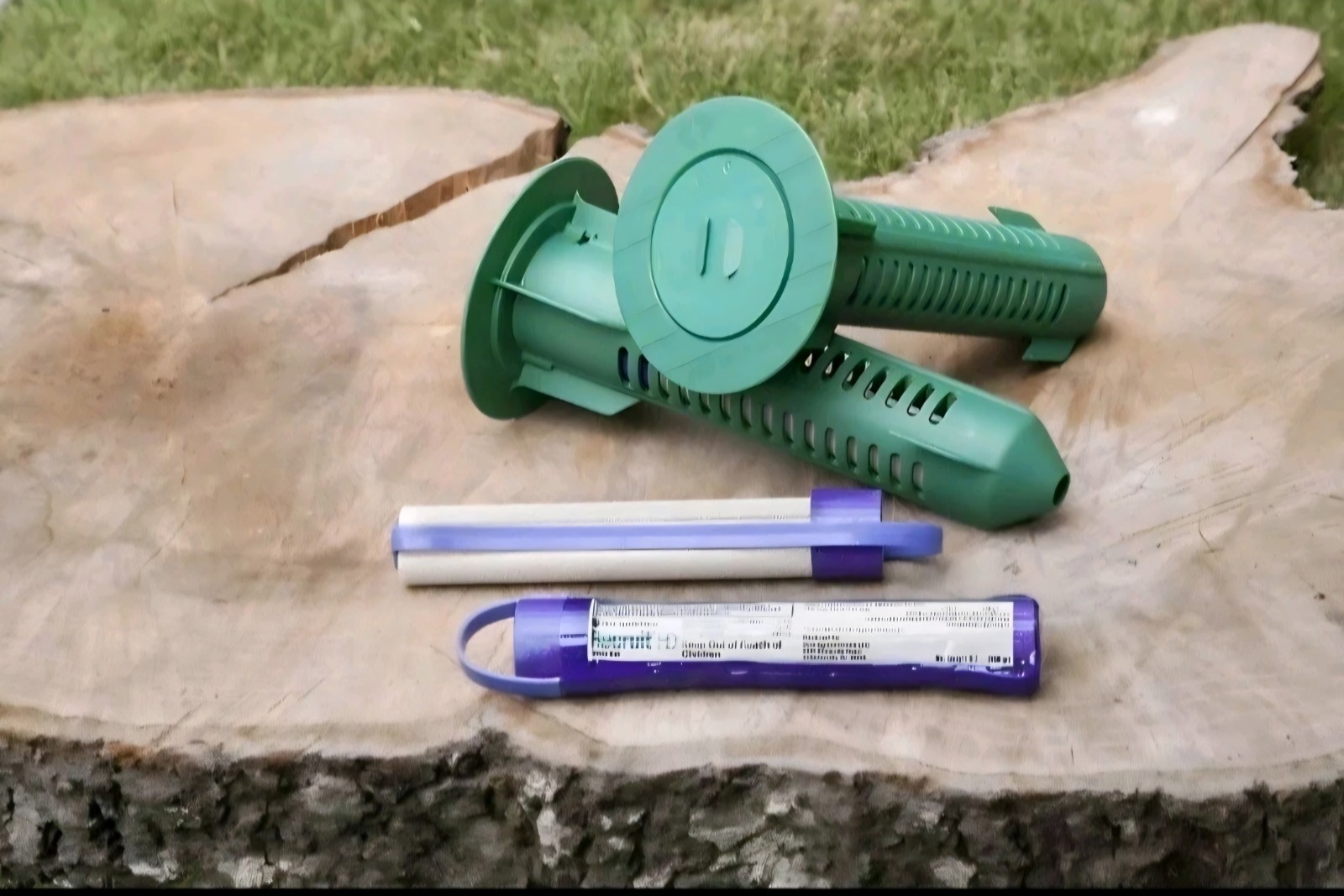 (28)  Subterranean In ground Stations with Bait Brand New Unopened!!!