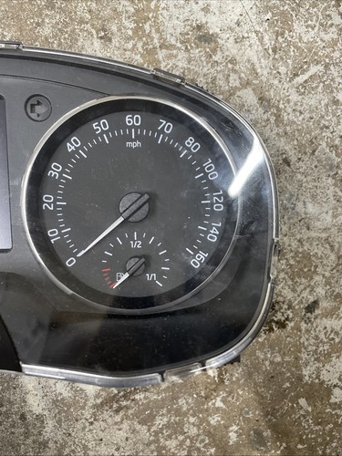 Genuine SKODA RAPID (5J) - Instrument Cluster / Speedo - 5JA920940E - Picture 2 of 6