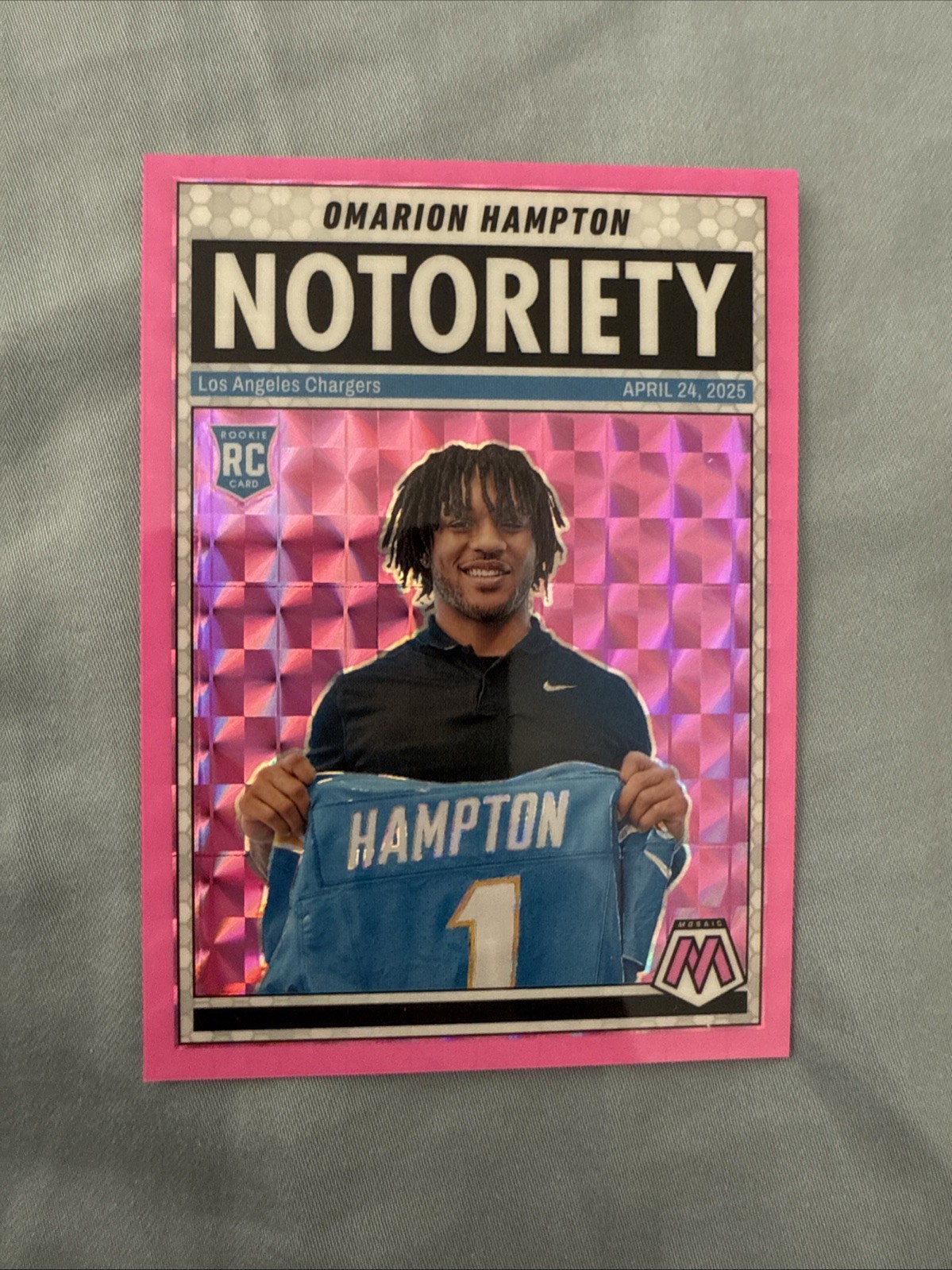 2025 Mosaic Football 20 Omarion Hampton RC Notoriety Pink Mosaic Prizm Chargers