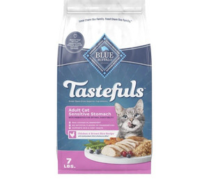 Blue Buffalo Tastefuls Adult Dry Cat Food 7 Pounds