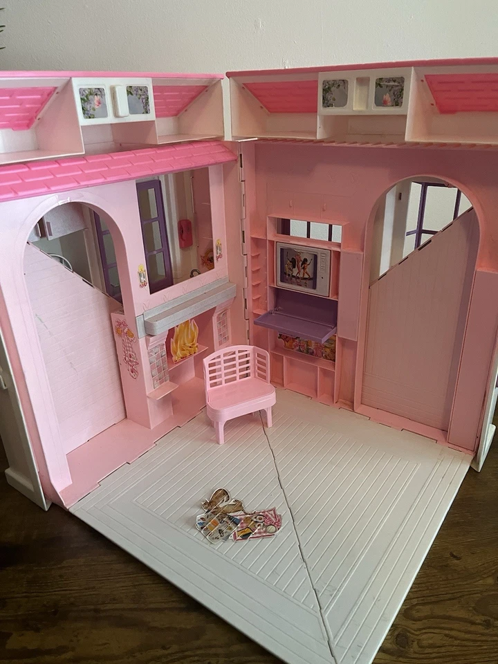Barbie Folding Pretty Dollhouse 1996 - Image 3 of 4