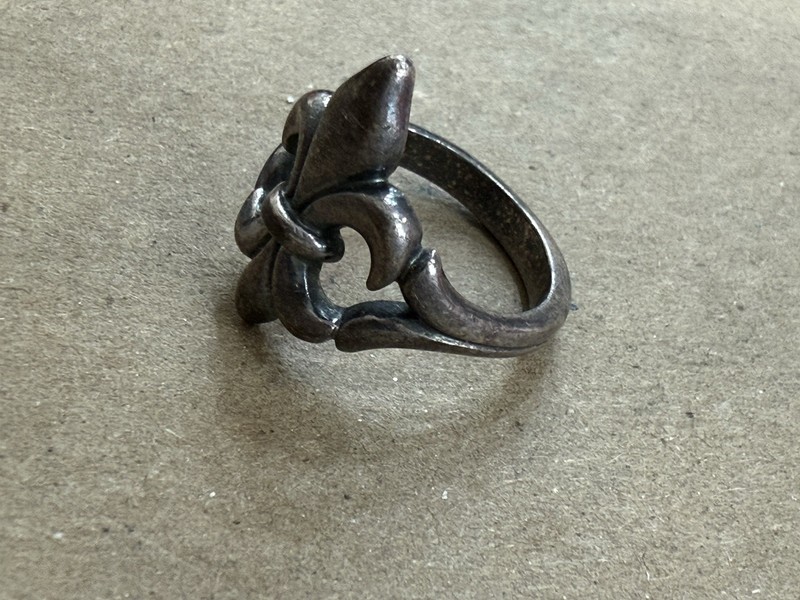 James Avery Retired Sterling Silver Fleur De Lis Ring Size 7