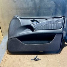 Mercedes-Benz W210 Türverkleidung vorne rechts schwarz Leder 2107203462 Mercedes-Benz W210 Türverkleidung vorne rechts schwarz Leder 2107203462