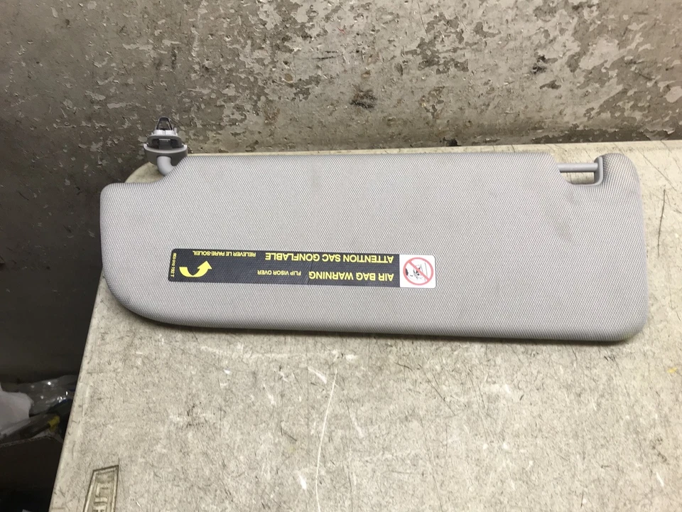 12 13 14 15 Audi A6 passageiro direito destro para-sol sombra cinza - Imagem 2 de 2