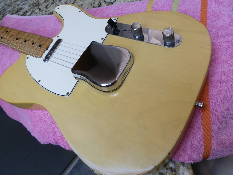 1974 FENDER TELECASTER TRANSLUCENT BLONDE FINISH WITH ORIG FENDER CASE GORGEOUS! - Image 4 of 4